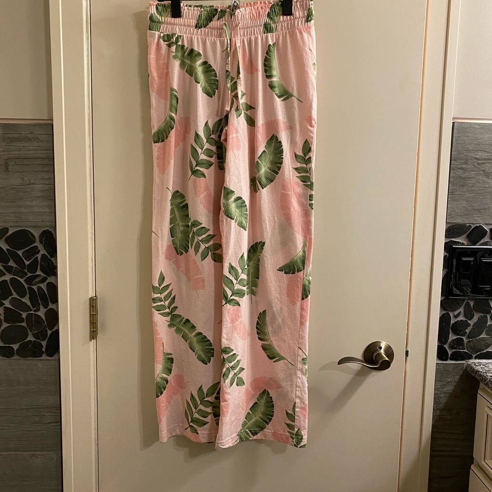 Women’s lounge pants